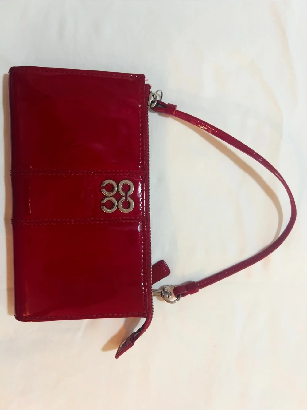 🩷 Y2K Coach Julia Red patent leather zippy wristlet wallet silver hardware🩷